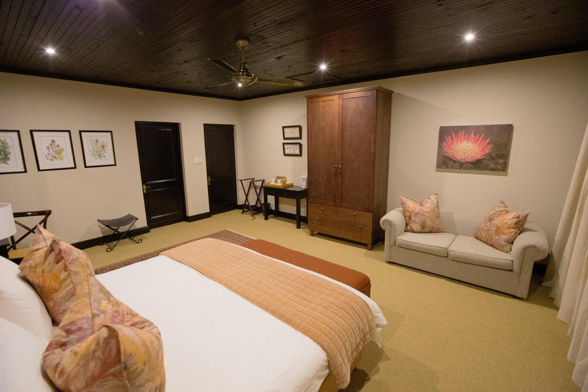 Swartberg Private Game Lodge Oudtshoorn Ngoại thất bức ảnh